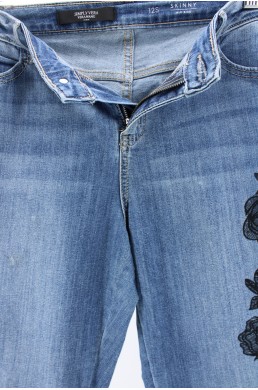 Pantalon Jean denim Vera Wang Skinny bleu avec broderies label