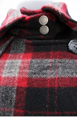 Manteau Woolrich rouge, noir et gris en laine bouton